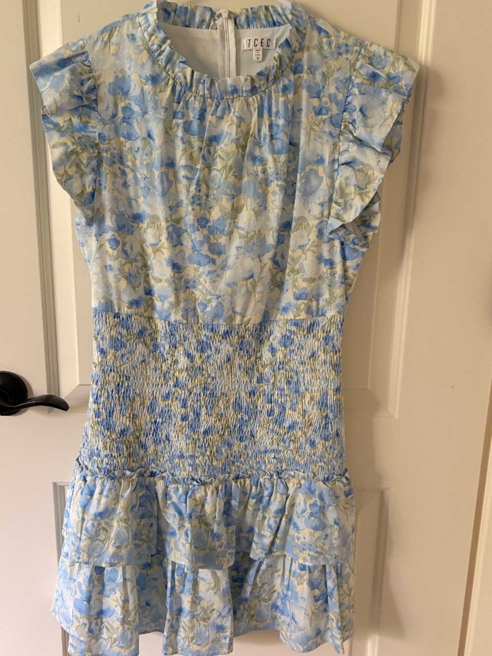 T.C.E.C Women's Floral Cocktail Dress with Ruffles Size Medium - Picture 1 of 2